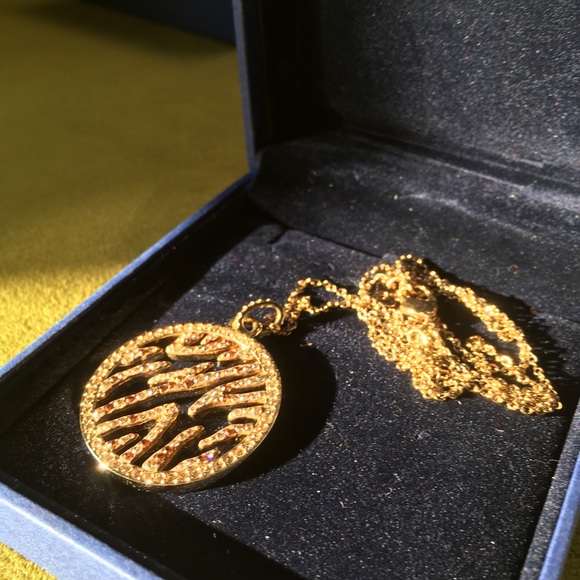 Authentic Swarovski Homer Pendant 1023729LMUL/GOS - Picture 6 of 8